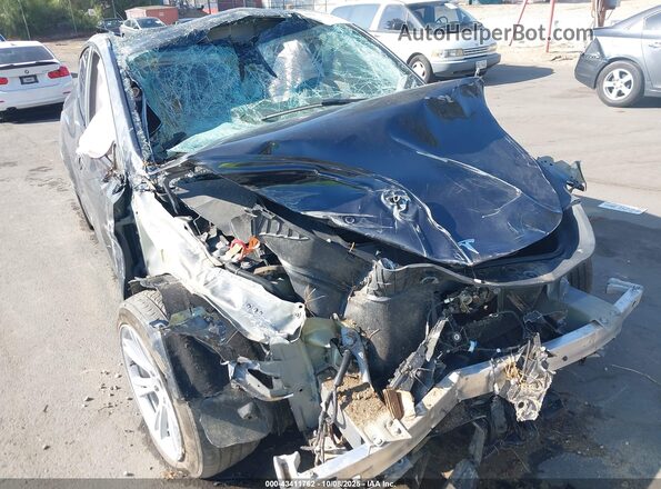 7SAYGDEE0RF079441 2024 TESLA MODEL Y Gray Widok deski rozdzielczej