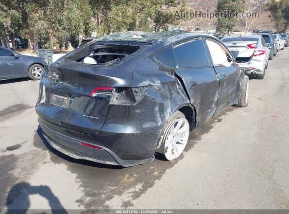 7SAYGDEE0RF079441 2024 TESLA MODEL Y Gray Tył prawy