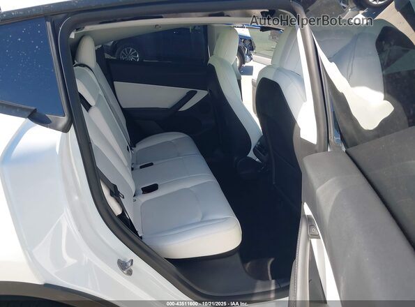7SAYGDEE2NF362272 2022 TESLA MODEL Y White Vista de la etiqueta del VIN