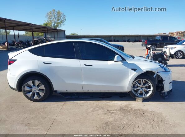 7SAYGDEE2NF362272 2022 TESLA MODEL Y White Vista interior de 360 grados
