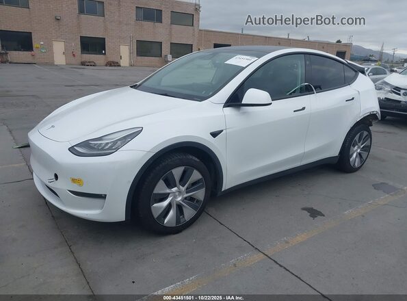 7SAYGDEE3NF388511 2022 TESLA MODEL Y White Front left