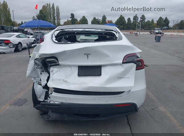 7SAYGDEE3NF388511 2022 TESLA MODEL Y White 