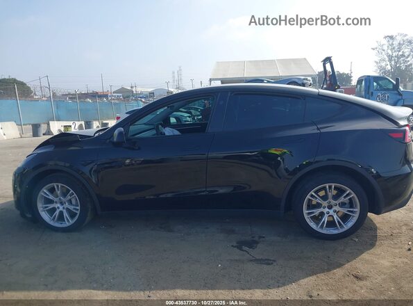 7SAYGDEE3RF063296 2024 TESLA MODEL Y Black Vista interior de 360 grados