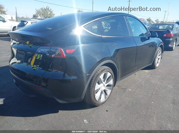 7SAYGDEE3RF983817 2024 TESLA MODEL Y Black Задня права чверть
