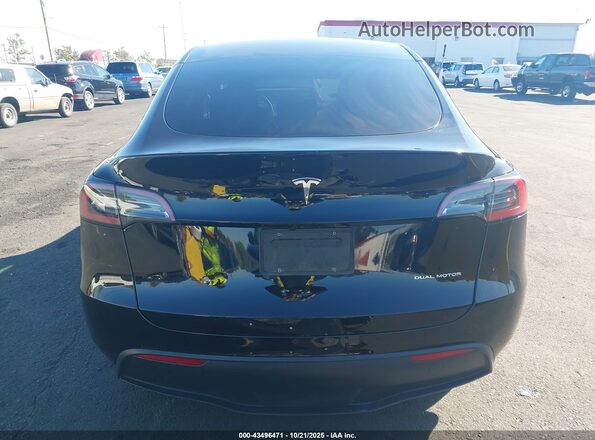 7SAYGDEE3RF983817 2024 TESLA MODEL Y Black 