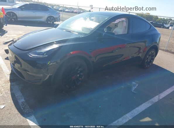 7SAYGDEE3SA361091 2025 TESLA MODEL Y Black Передня ліва чверть