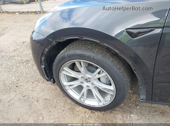 7SAYGDEE5RF031353 2024 TESLA MODEL Y Черный Вид спереди