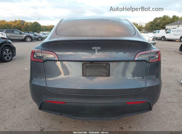 7SAYGDEE6NA011670 2022 TESLA MODEL Y Gray 