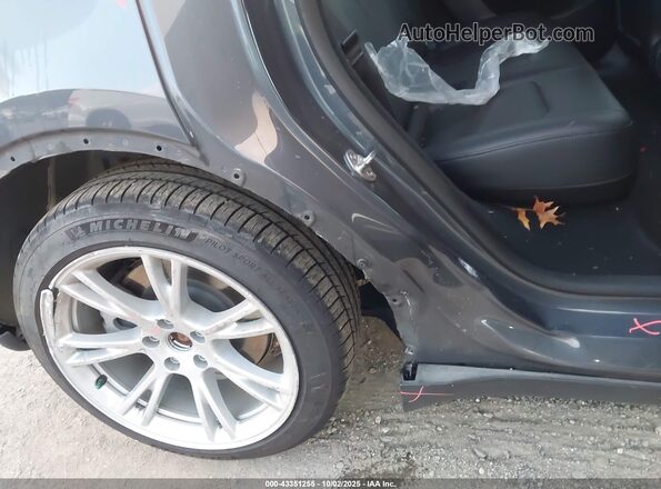 7SAYGDEE6NA011670 2022 TESLA MODEL Y Gray 