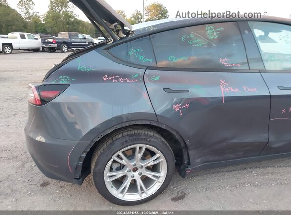 7SAYGDEE6NA011670 2022 TESLA MODEL Y Gray წინა ხედი