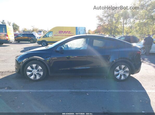 7SAYGDEE6PF859408 2023 TESLA MODEL Y Black 