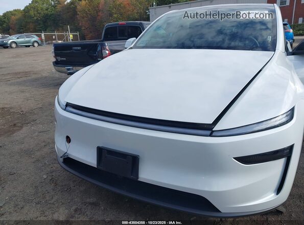 7SAYGDEE6TF330681 2026 TESLA MODEL Y White 