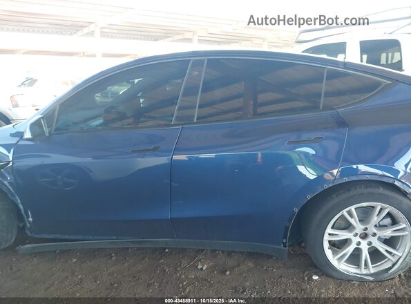 7SAYGDEE7NF446216 2022 TESLA MODEL Y Blue 
