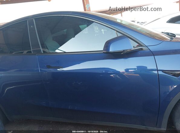 7SAYGDEE7NF446216 2022 TESLA MODEL Y Blue სალონის 360-გრადუსიანი ხედი