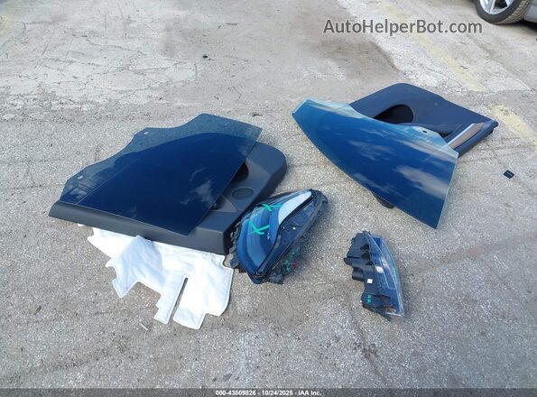 7SAYGDEE7RA265684 2024 TESLA MODEL Y Синий Вид панели приборов