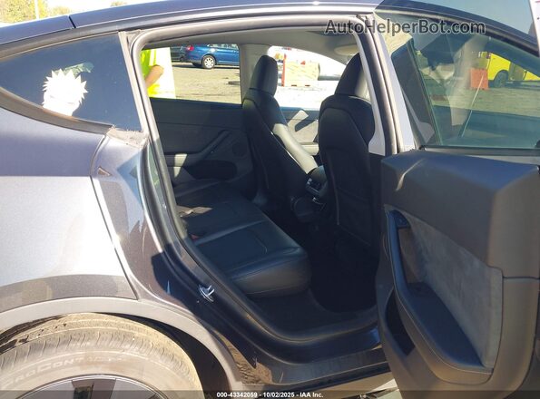7SAYGDEE7RA294540 2024 TESLA MODEL Y Gray VIN კოდის სტიკერის ხედი