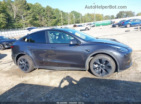 7SAYGDEE7RA294540 2024 TESLA MODEL Y Gray უკანა სალონის ხედი