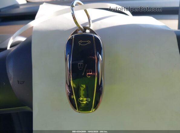 7SAYGDEE7RA294540 2024 TESLA MODEL Y Gray წინა პანელის ხედი