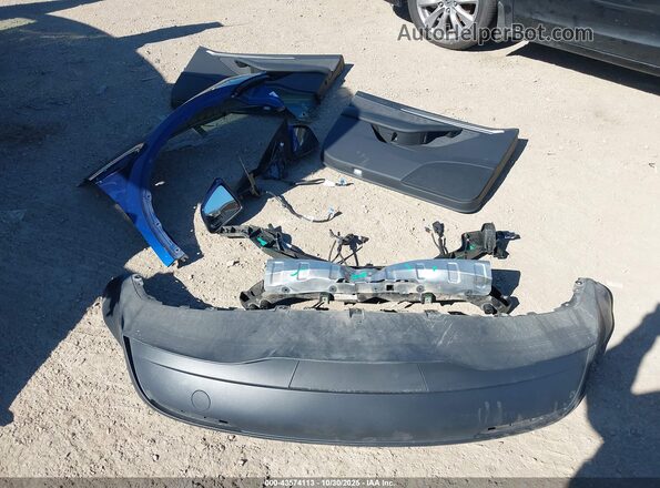 7SAYGDEE7RA323793 2024 TESLA MODEL Y Blue ხელსაწყოთა პანელის ხედი