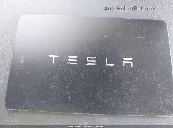 7SAYGDEE7RA323793 2024 TESLA MODEL Y Blue წინა პანელის ხედი