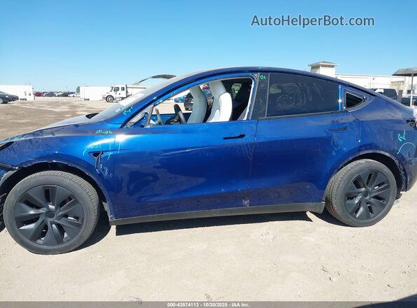 7SAYGDEE7RA323793 2024 TESLA MODEL Y Blue 