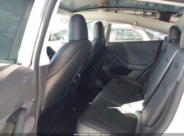 7SAYGDEE8NA021164 2022 TESLA MODEL Y White VIN կոդի պիտակի տեսք