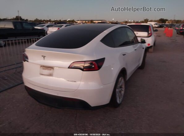 7SAYGDEE8NF357061 2022 TESLA MODEL Y White უკანა მარჯვენა