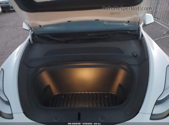 7SAYGDEE8NF357061 2022 TESLA MODEL Y White უკანა ხედი