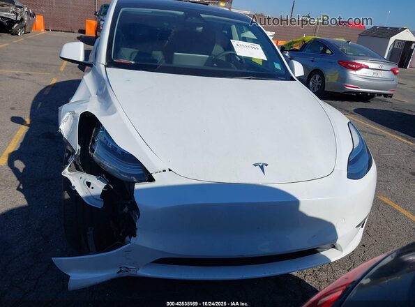 7SAYGDEE8PA145812 2023 TESLA MODEL Y White Вид щитка приладів