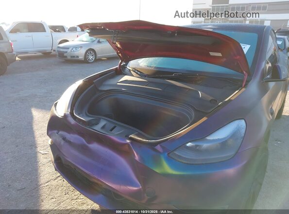 7SAYGDEE8RA232743 2024 TESLA MODEL Y Purple Vista trasera