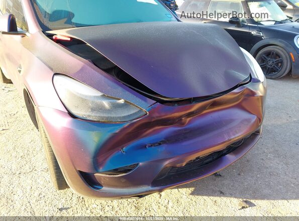 7SAYGDEE8RA232743 2024 TESLA MODEL Y Purple Vista frontal
