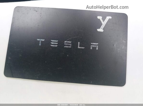 7SAYGDEE9NF337966 2022 TESLA MODEL Y Gray Вид панелі приладів