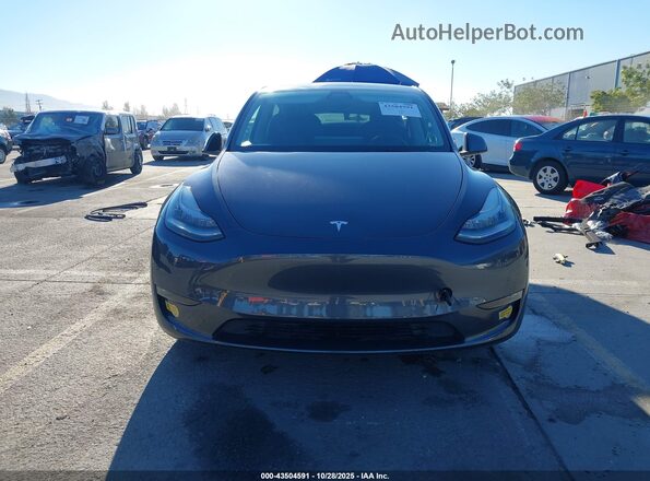 7SAYGDEE9NF337966 2022 TESLA MODEL Y Gray Вид задньої частини салону