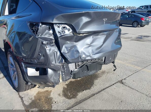 7SAYGDEE9NF337966 2022 TESLA MODEL Y Gray Вид спереду