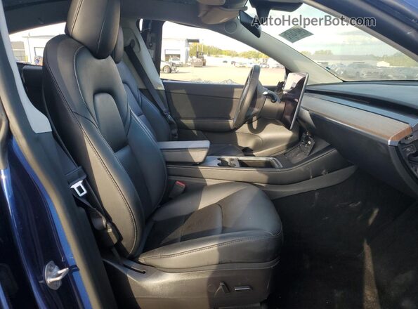 7SAYGDEE9NF423021 2022 TESLA MODEL Синий Вид салона спереди