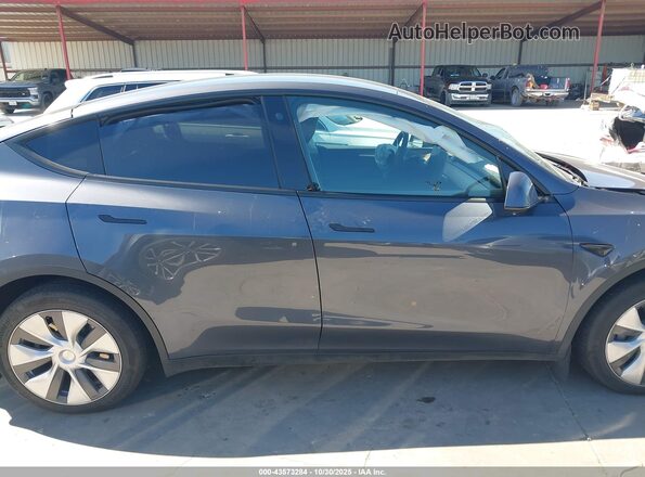 7SAYGDEE9PA120577 2023 TESLA MODEL Y Gray Vista interior de 360 grados