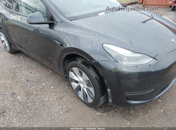 7SAYGDEE9RA275956 2024 TESLA MODEL Y Серый 