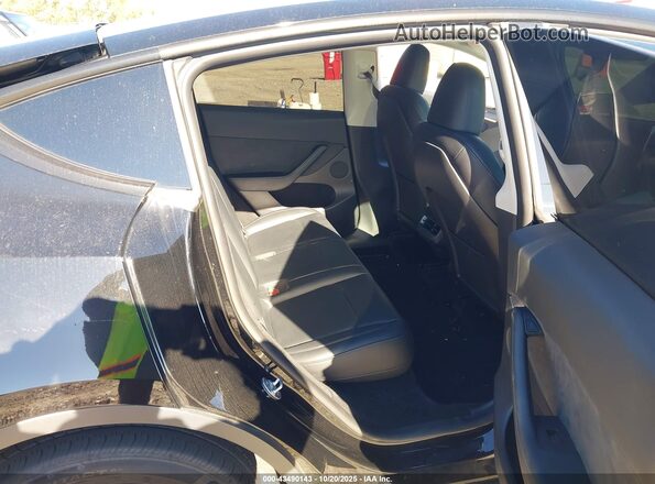 7SAYGDEEXNA021425 2022 TESLA MODEL Y Black Widok naklejki z numerem VIN