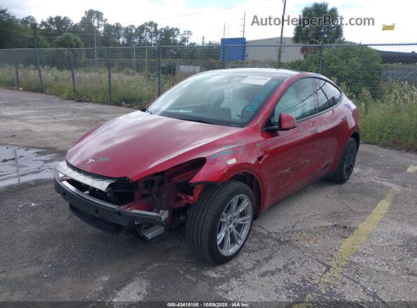 7SAYGDEEXRA245350 2024 TESLA MODEL Y Red წინა მარცხენა ხედი სამი მეოთხედიდან