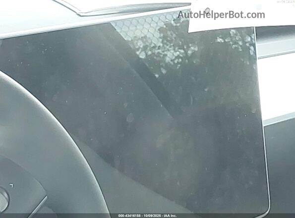 7SAYGDEEXRA245350 2024 TESLA MODEL Y Red უკანა სავარძლების ხედი
