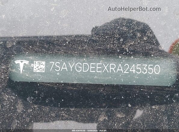 7SAYGDEEXRA245350 2024 TESLA MODEL Y Red ძრავის განყოფილების ხედი