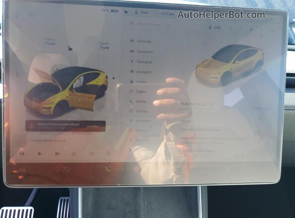 7SAYGDEEXTF408248 2026 TESLA MODEL Charcoal ხელსაწყოთა პანელის ხედი