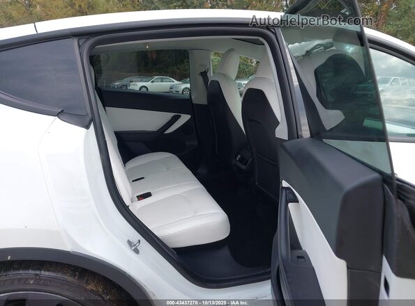 7SAYGDEF1NF339915 2022 TESLA MODEL Y White Вид наклейки з VIN-кодом