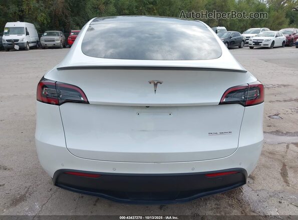 7SAYGDEF1NF339915 2022 TESLA MODEL Y White 
