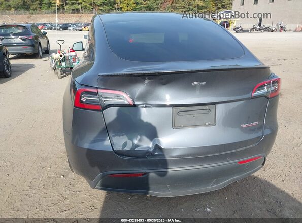 7SAYGDEF4NF461944 2022 TESLA MODEL Y Gray წინა ხედი
