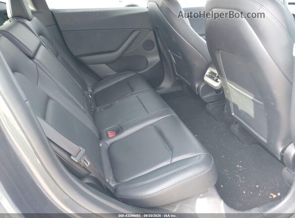 7SAYGDEF4NF461944 2022 TESLA MODEL Y Gray VIN კოდის სტიკერის ხედი