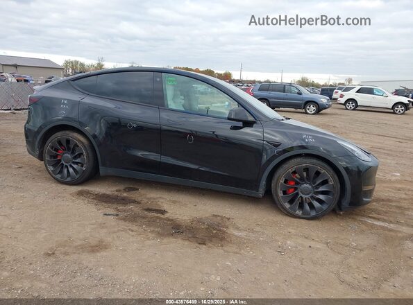 7SAYGDEF4NF468117 2022 TESLA MODEL Y Black 