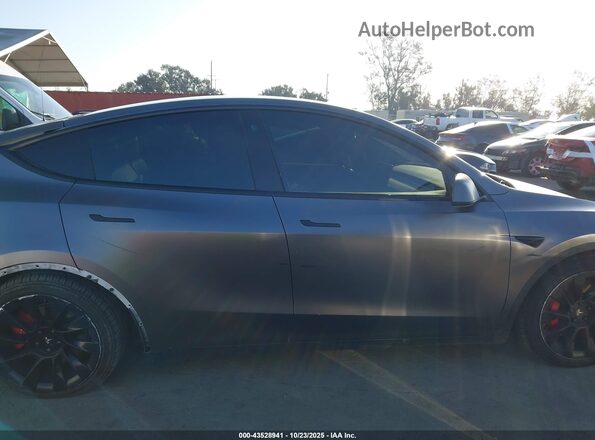 7SAYGDEF6NF511484 2022 TESLA MODEL Y Gray Սալոնի 360 աստիճան տեսք