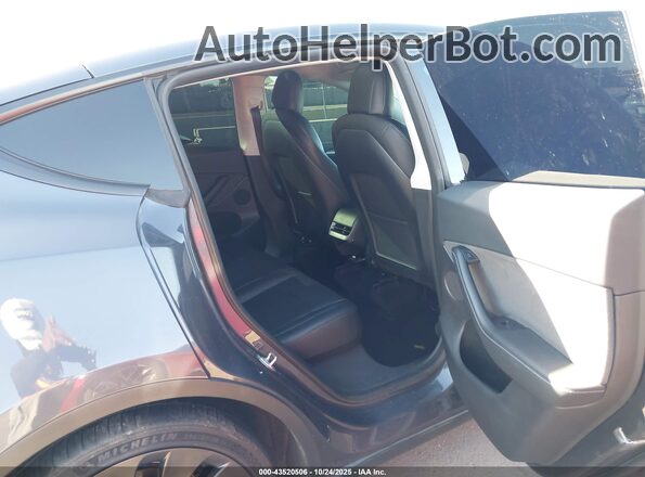 7SAYGDEF6NF552908 2022 TESLA MODEL Y Серый 