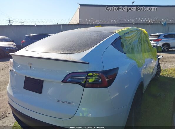 7SAYGDEF6RF112421 2024 TESLA MODEL Y White Trasero derecho